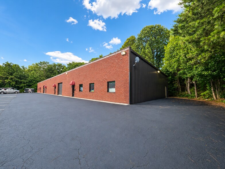 2784 Sugarloaf Pky, Lawrenceville, GA à louer - Photo de l’immeuble – Image 3 sur 6