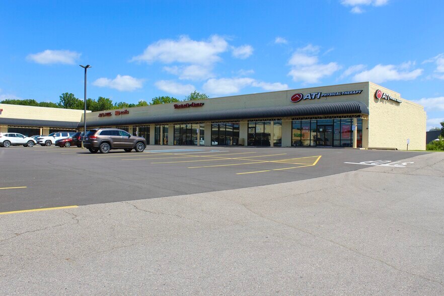 1561-1651 E M-21, Owosso, MI à louer - Photo de l’immeuble – Image 3 sur 15