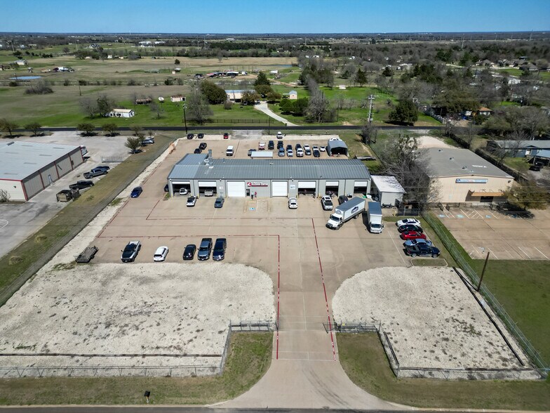 2220 N Earl Rudder Fwy, Bryan, TX à vendre - Photo de l’immeuble – Image 2 sur 11