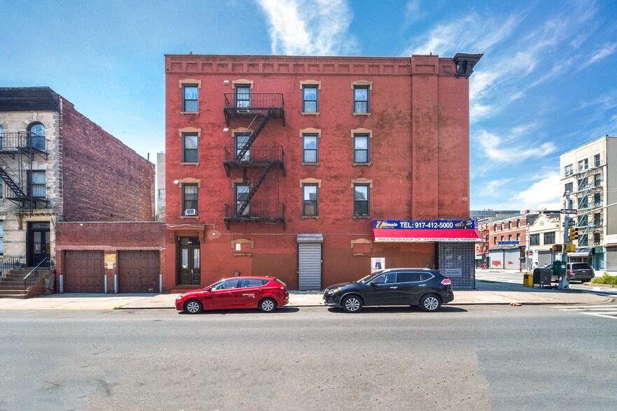 2296 2nd Ave, New York, NY à vendre - Photo de l’immeuble – Image 2 sur 24