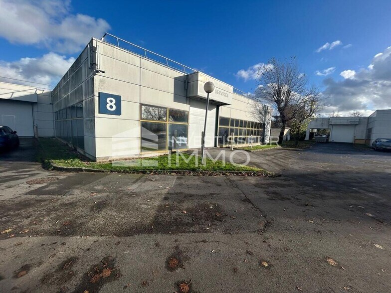 Industriel/Logistique dans Saint-Thibault-des-Vignes à louer - Photo de l’immeuble – Image 2 sur 9