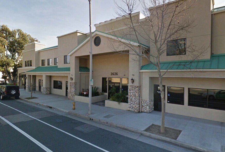 2626 Foothill Blvd, La Crescenta, CA à louer - Photo de l’immeuble – Image 1 sur 23