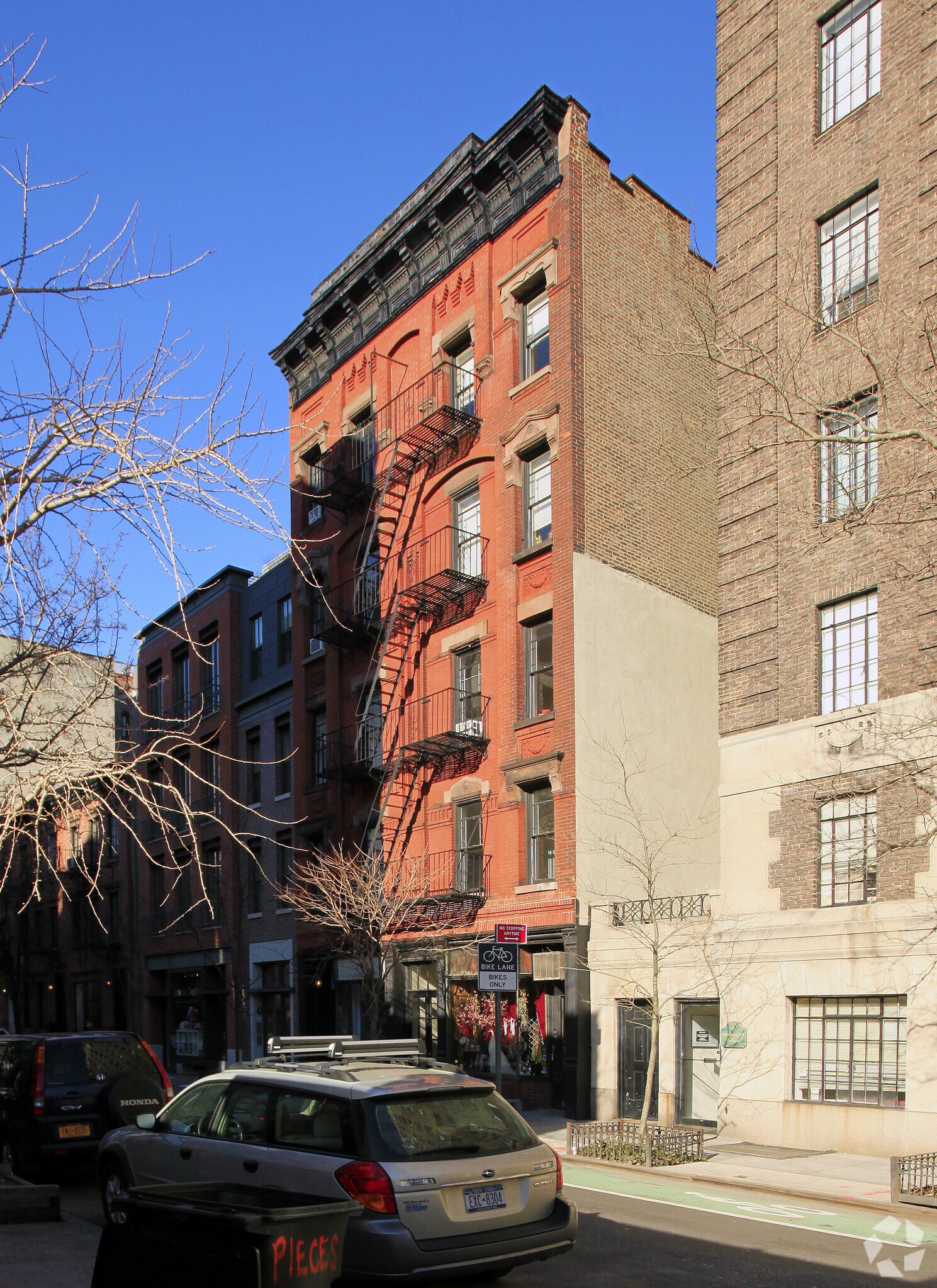 9 Christopher St, New York, NY à louer Photo de l’immeuble– Image 1 sur 3
