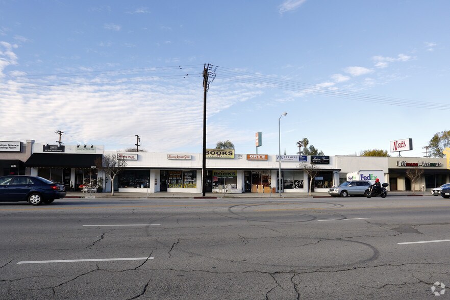 22741-22747 Ventura Blvd, Woodland Hills, CA à louer - Photo de l’immeuble – Image 2 sur 25