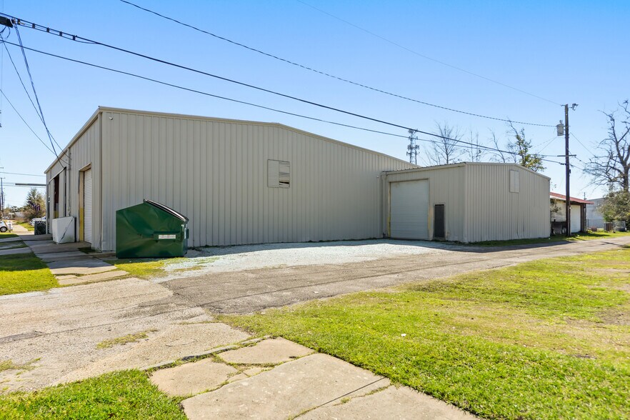 1621 29th Ave, Gulfport, MS à vendre - Photo de l’immeuble – Image 2 sur 26