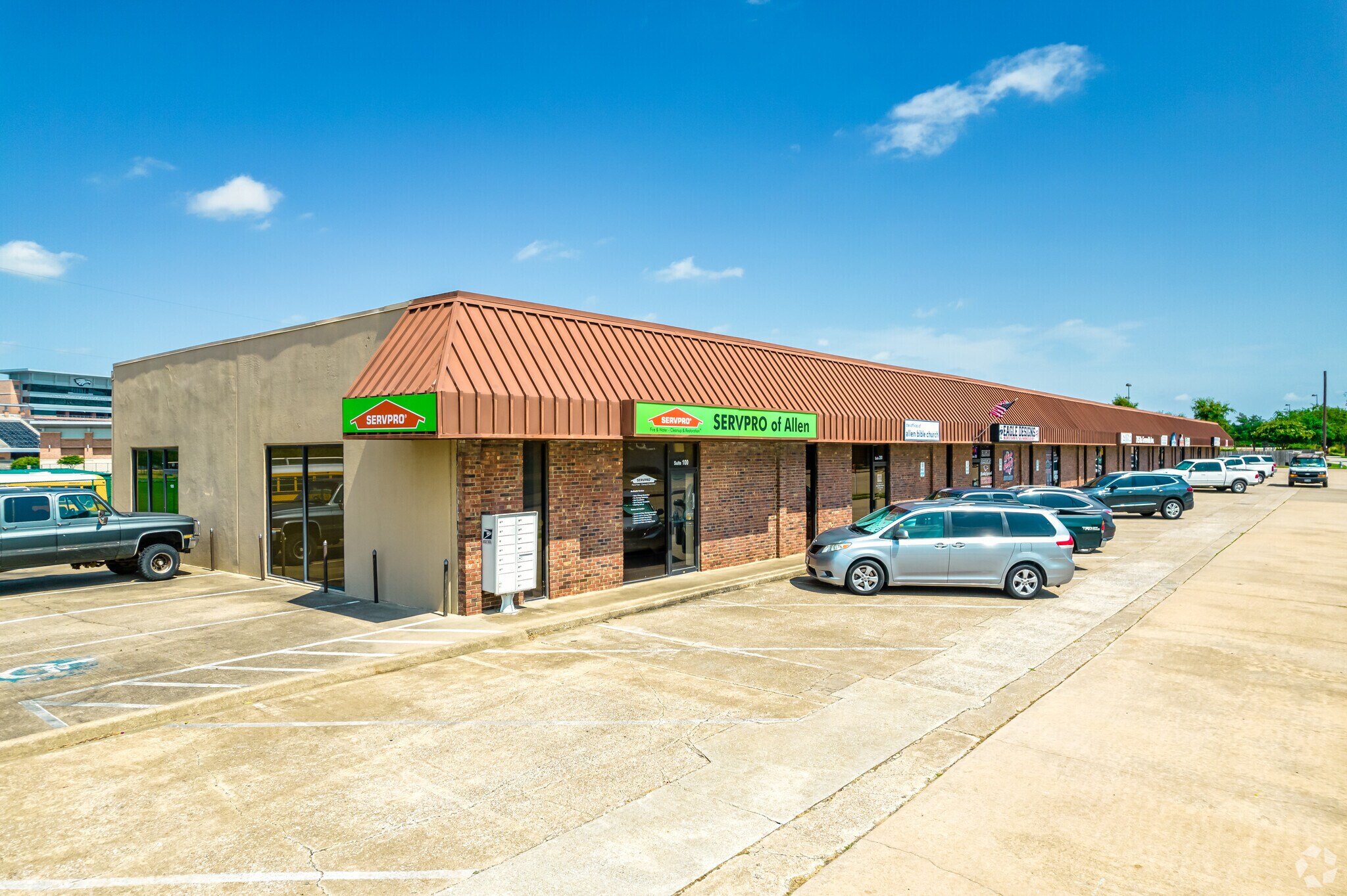 705 N Greenville Ave, Allen, TX à louer Photo principale– Image 1 sur 6