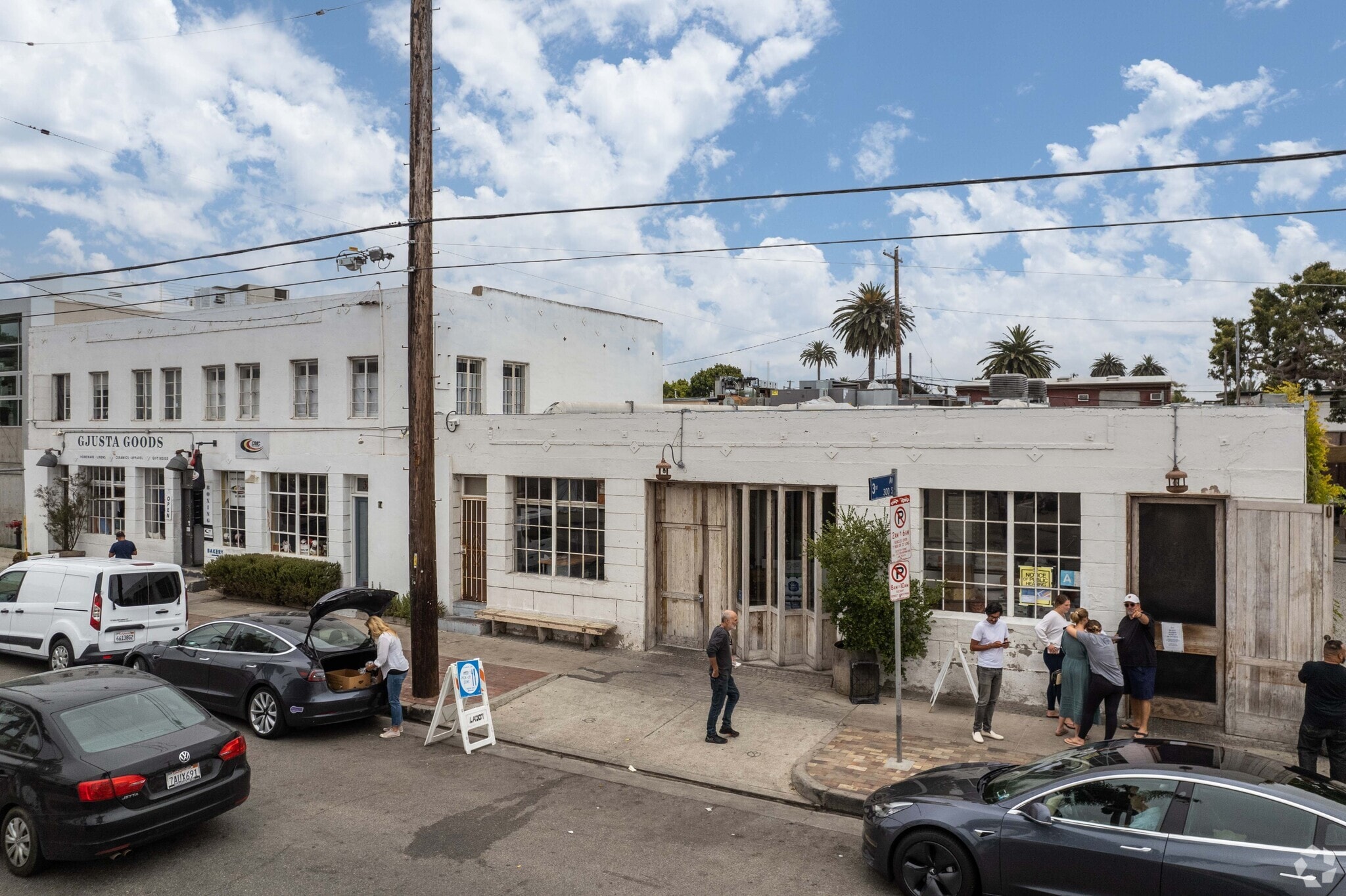 320-324 Sunset Ave, Venice, CA à louer Photo principale– Image 1 sur 7