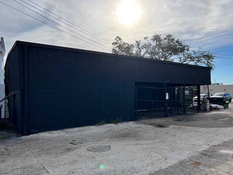 3366 Cleveland Ave, Fort Myers, FL à vendre - Photo de l’immeuble – Image 2 sur 5