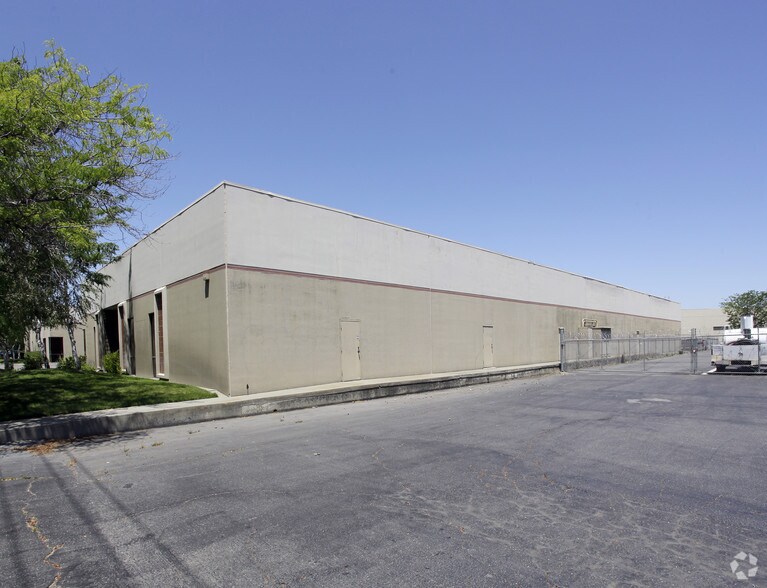 2742-2798 Industrial Blvd, West Sacramento, CA à louer - Photo de l’immeuble – Image 3 sur 7