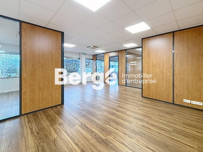 117 Avenue Simone Veil, Nice à louer - Photo de l’immeuble – Image 3 sur 7