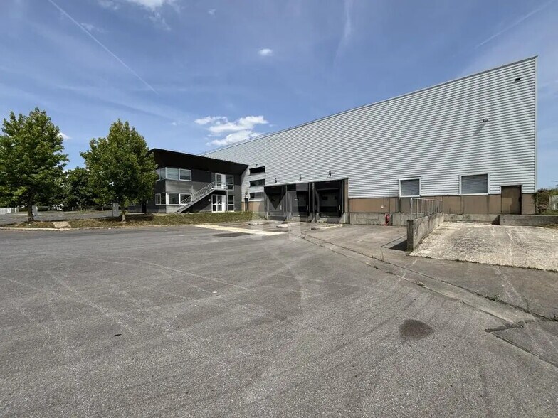 Industriel/Logistique dans Saint-Michel-sur-Orge à louer - Photo de l’immeuble – Image 1 sur 13