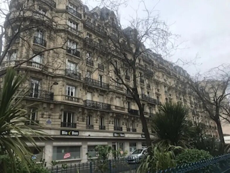 Bureau dans Paris à louer - Photo de l’immeuble – Image 1 sur 6