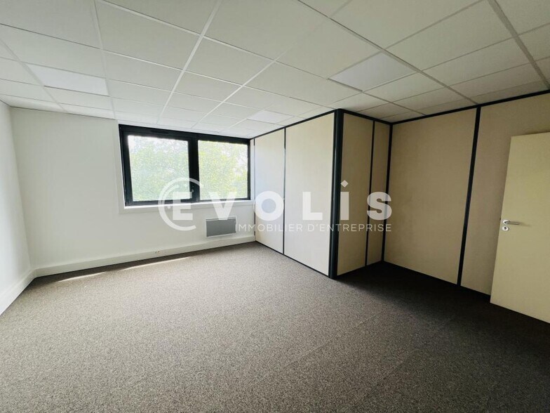 Bureau dans Lognes à louer - Photo intérieure – Image 3 sur 8