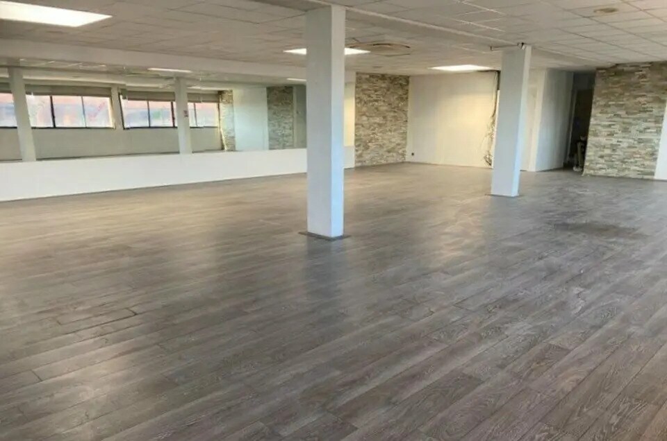 Bureau dans CANNES-LA-BOCCA à vendre Photo intérieure– Image 1 sur 3