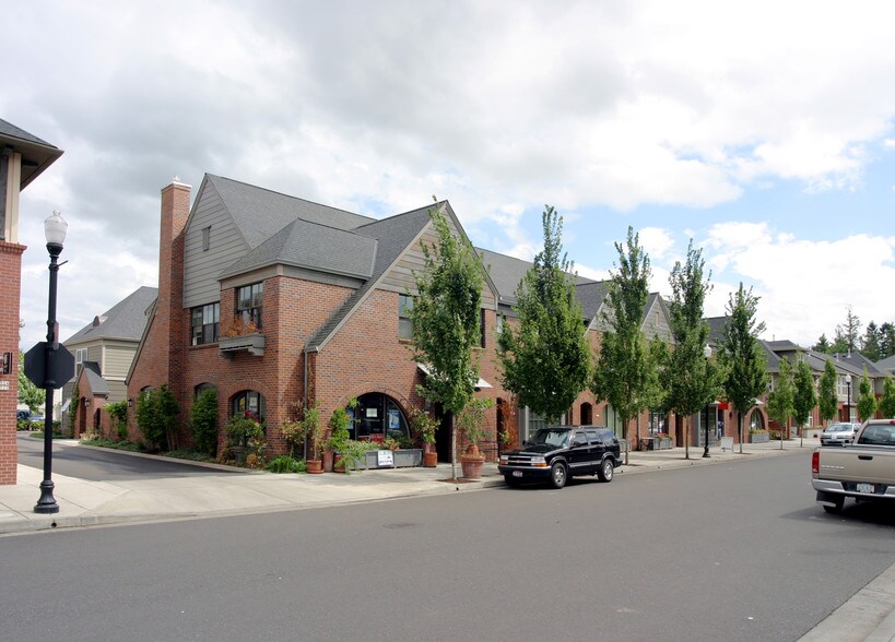 1510 NE Fairview Village St, Fairview, OR à louer - Photo de l’immeuble – Image 3 sur 25
