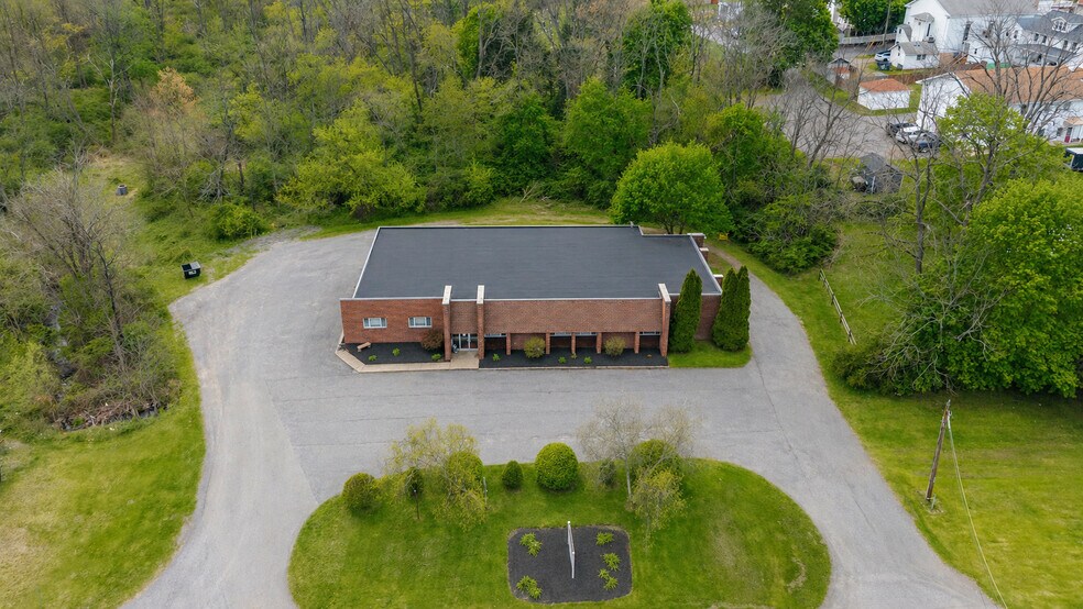 111 S Water St, Williamstown, PA à vendre - Photo de l’immeuble – Image 3 sur 4