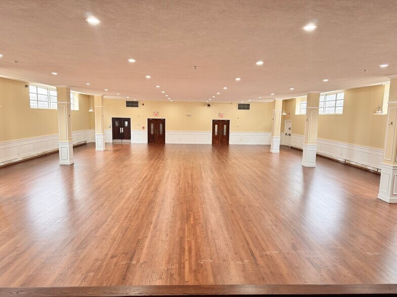 215 Hill St, Boonton, NJ à louer - Photo de l’immeuble – Image 3 sur 38