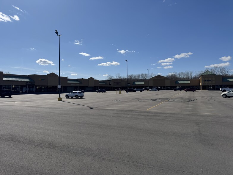 15215-15261 S Dixie Hwy, Monroe, MI à vendre - Photo de l’immeuble – Image 2 sur 8