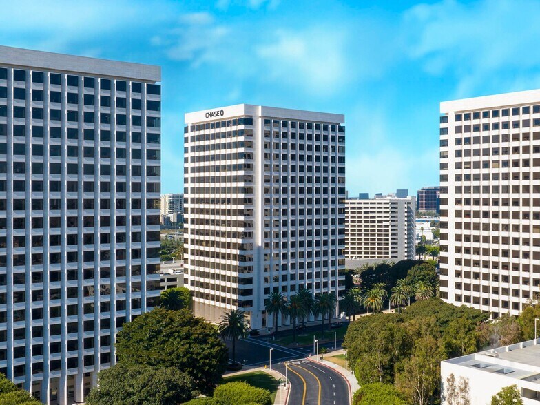 5 Park Plaza, Irvine, CA à louer - Photo de l’immeuble – Image 2 sur 9