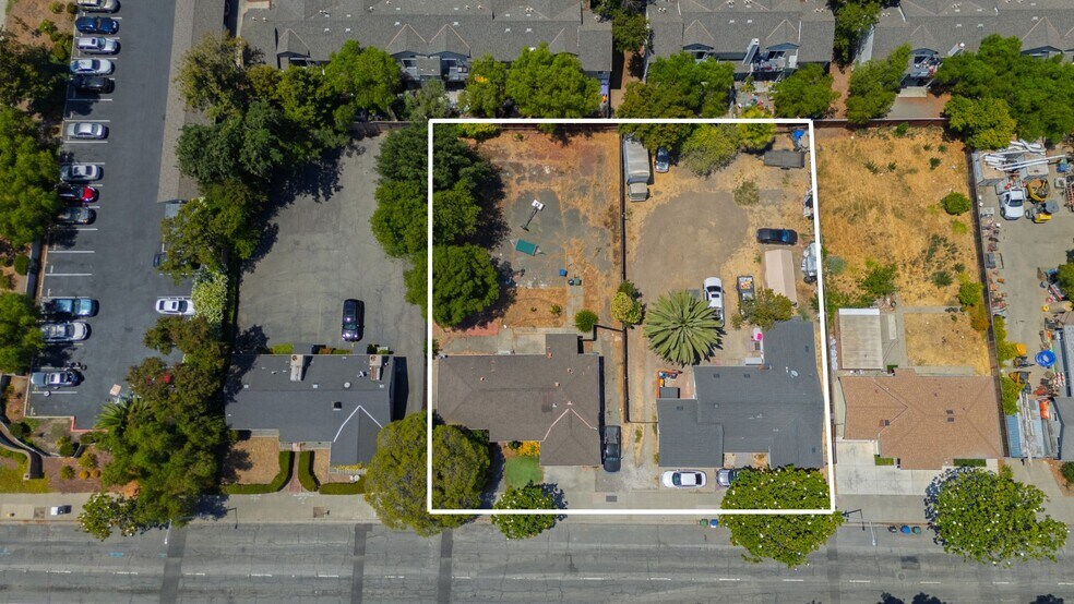 Thornton Heights Development portefeuille de 2 biens à vendre sur LoopNet.fr - Aérien – Image 2 sur 6