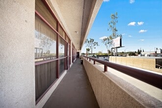 8811 Garvey Ave, Rosemead, CA à louer Photo de l’immeuble– Image 1 sur 12