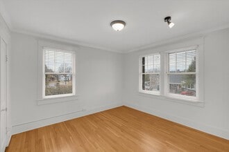 3208 College Dr, Louisville, KY à louer Photo intérieure– Image 1 sur 6