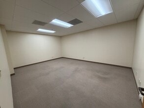 9320-9340 Fuerte Dr, La Mesa, CA à louer Photo intérieure– Image 2 sur 6