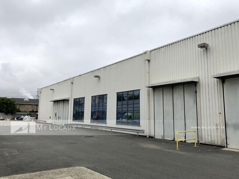 Industriel/Logistique dans Saint-Denis à louer - Photo de l’immeuble – Image 2 sur 6