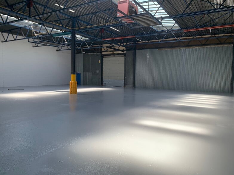 29 Blundells Rd, Milton Keynes à louer - Photo de l’immeuble – Image 3 sur 14