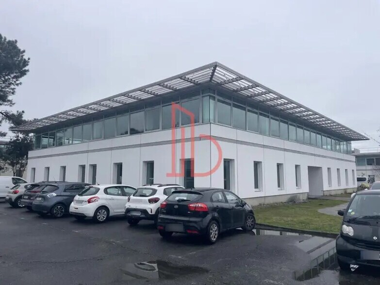 Bureau dans Pessac à louer - Photo de l’immeuble – Image 1 sur 5