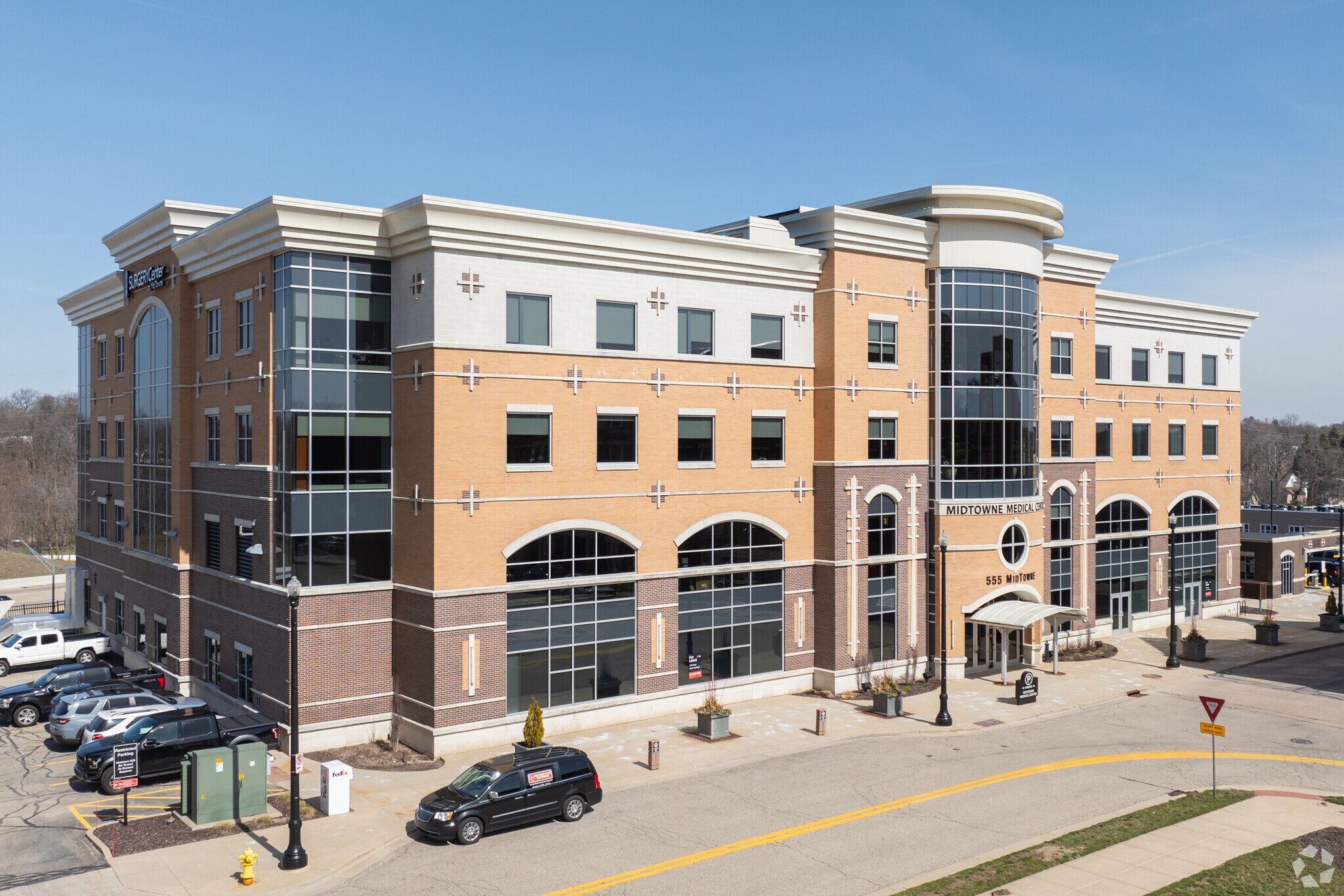 555 Midtowne St, Grand Rapids, MI à louer Photo principale– Image 1 sur 12