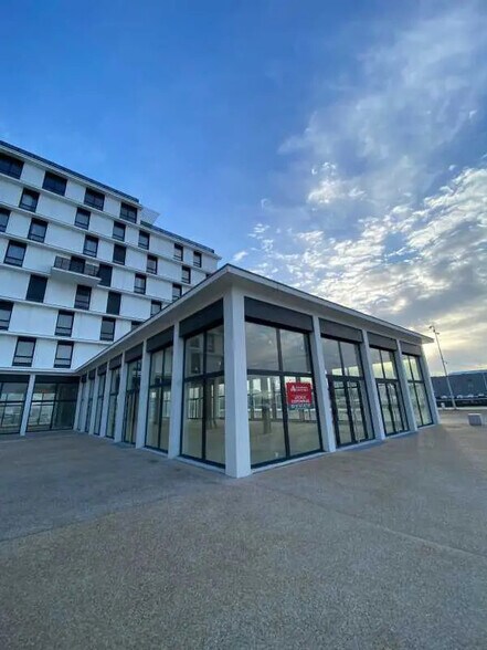 Local commercial dans Le Havre à louer - Photo de l’immeuble – Image 1 sur 4