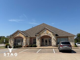 Plus de détails pour 1212 Bent Oaks Ct, Denton, TX - Bureau à vendre