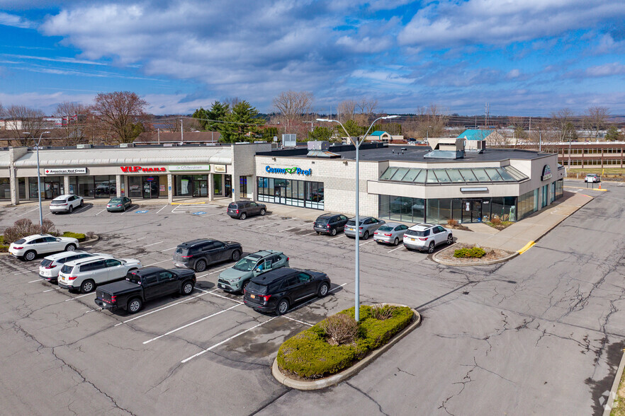 4671-4697 Commercial Dr, New Hartford, NY à louer - Photo de l’immeuble – Image 2 sur 5