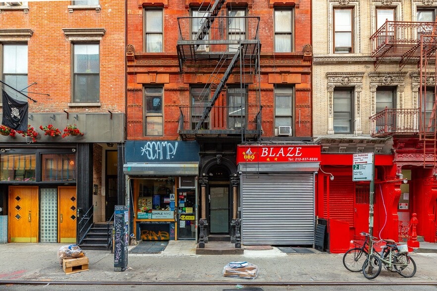 109 Eldridge St, New York, NY à vendre - Photo de l’immeuble – Image 2 sur 14
