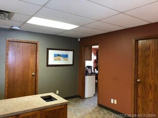Plus de détails pour 800 S Railway Ave W, Drumheller, AB - Industriel/Logistique à louer