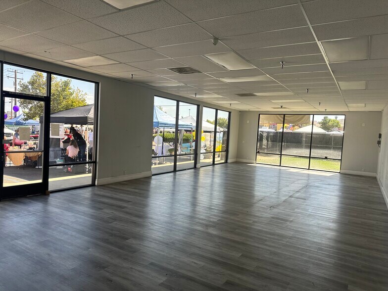 3936 Phelan Rd, Phelan, CA à louer - Photo de l’immeuble – Image 2 sur 13