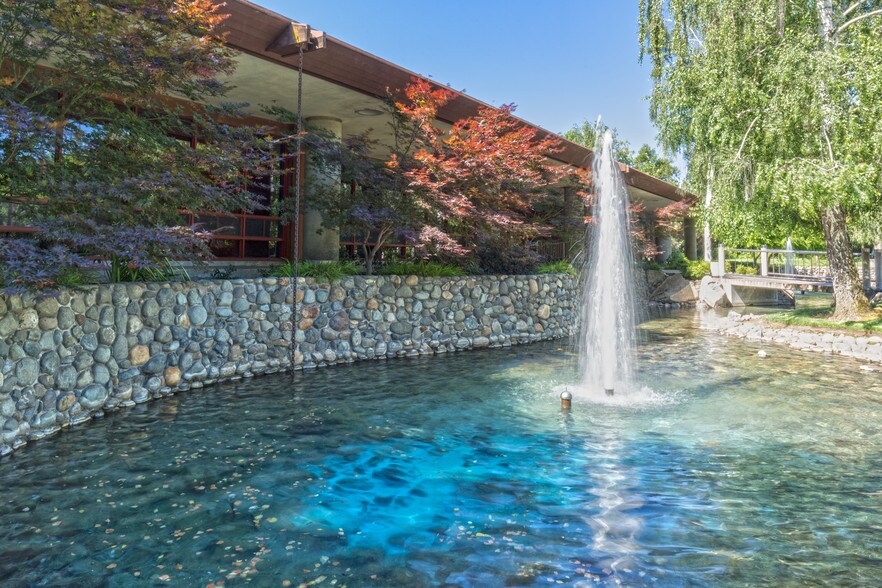 11211 Gold Country Blvd, Gold River, CA à louer - Photo de l’immeuble – Image 2 sur 2