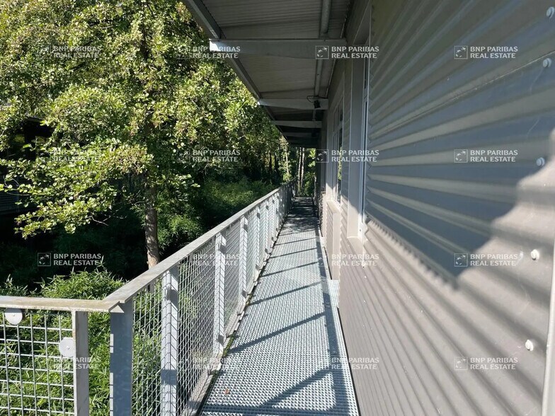 Bureau dans Le Bourget-du-Lac à louer - Photo de l’immeuble – Image 1 sur 7