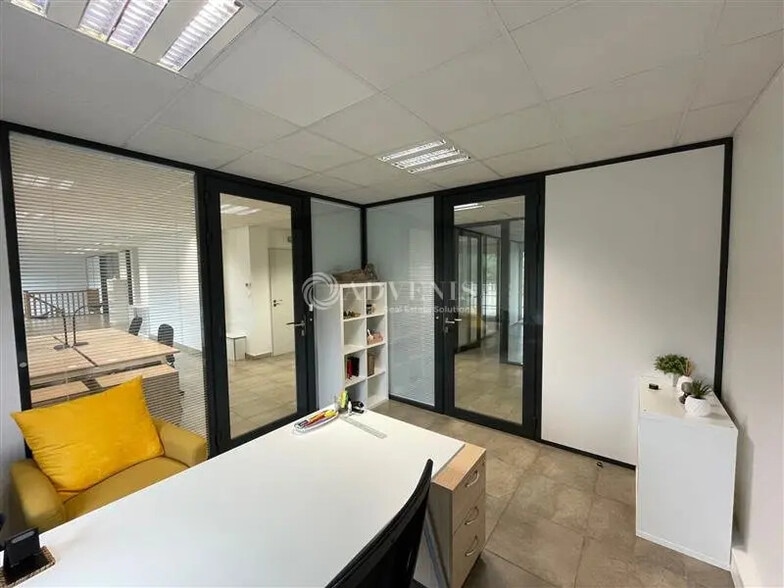 Bureau dans Orléans à vendre - Photo de l’immeuble – Image 2 sur 12