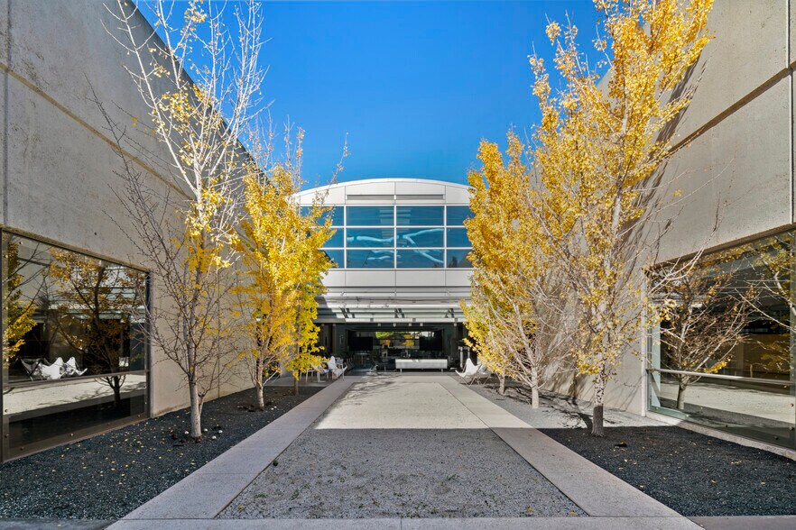 9800 Campus Point Dr, San Diego, CA à louer - Photo de l’immeuble – Image 1 sur 21