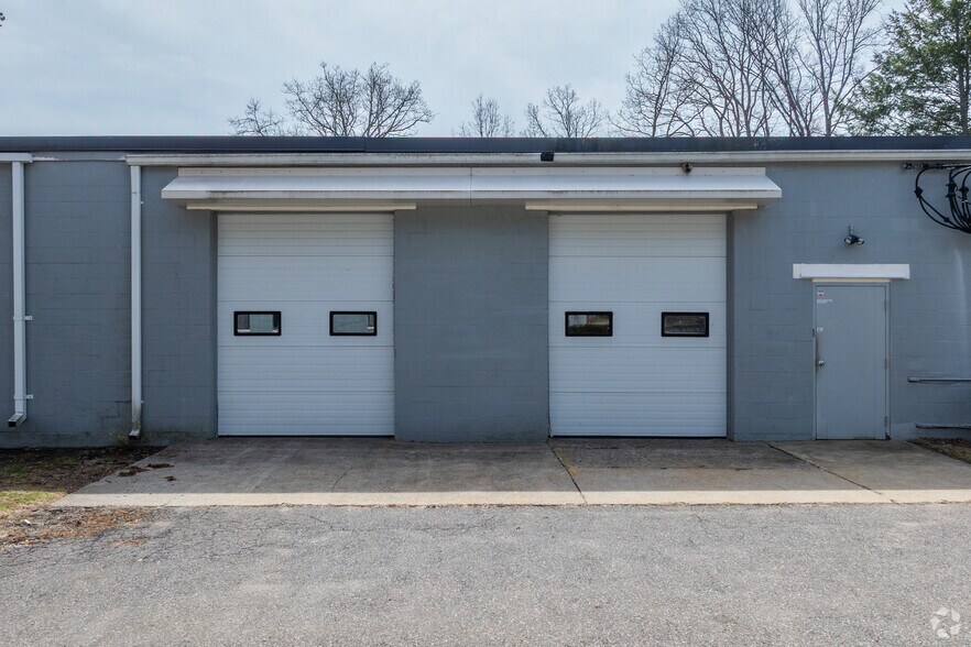 1625 Washington St, Holliston, MA à louer - Photo de l’immeuble – Image 3 sur 11