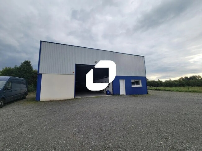 Plus de détails pour Bureau, Local d'activités à louer