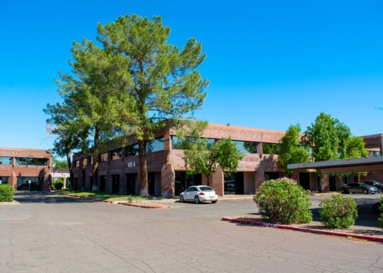 459 N Gilbert Rd, Gilbert, AZ à louer - Photo de l’immeuble – Image 1 sur 9