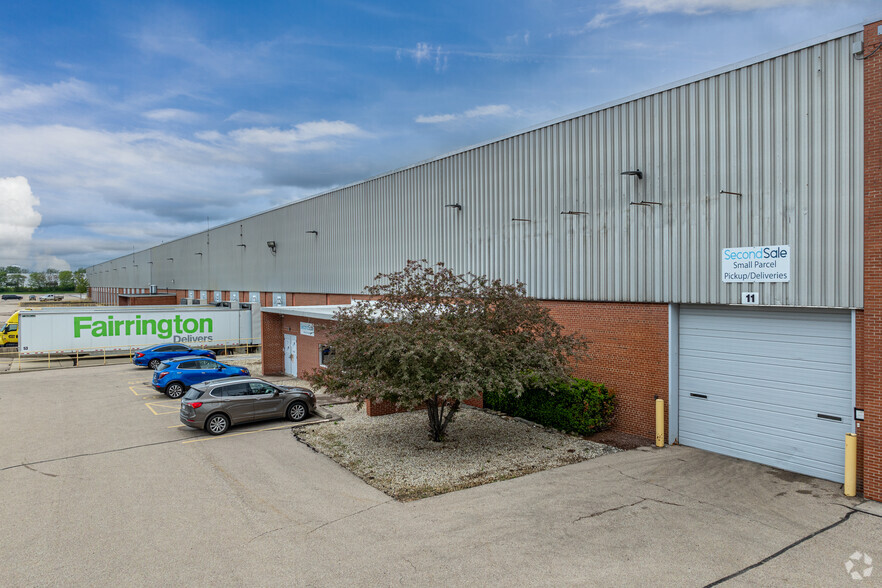 900 Knell Rd, Montgomery, IL à louer - Photo de l’immeuble – Image 3 sur 5