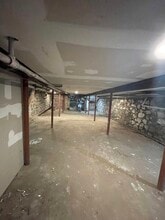 9703 101st Ave, Jamaica, NY à louer Photo intérieure– Image 2 sur 5