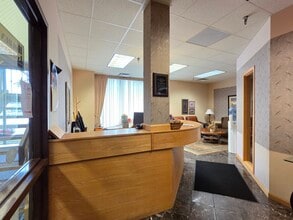 5713 Grand Ave, Duluth, MN à louer Photo intérieure– Image 2 sur 7