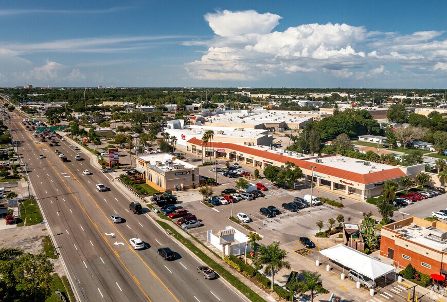 901-1313 Cortez Rd W, Bradenton, FL à louer - Photo principale – Image 1 sur 8