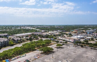 8111 Mainland Rd, San Antonio, TX - VUE AÉRIENNE  vue de carte - Image1