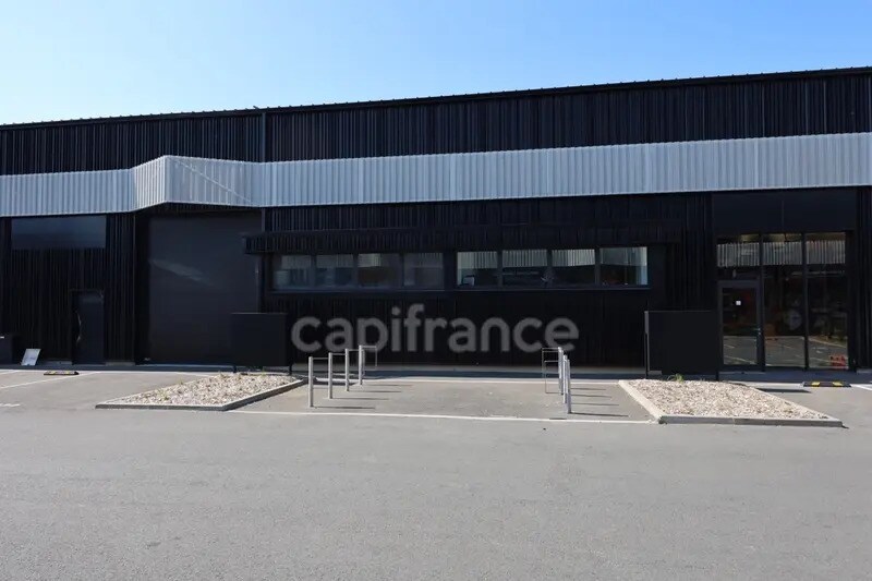 Local d'activités dans Caen à vendre - Photo de l’immeuble – Image 1 sur 11